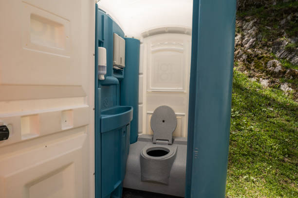 Portable Toilet Options We Offer in Purdy, WA